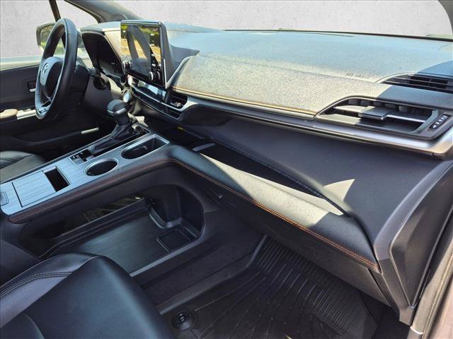 Used 2021 Toyota Sienna XSE w/ XSE Plus Package AWD/4WD image 21