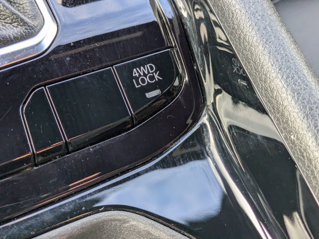 Used 2025 Jeep Compass Latitude w/ Altitude Special Edition image 22