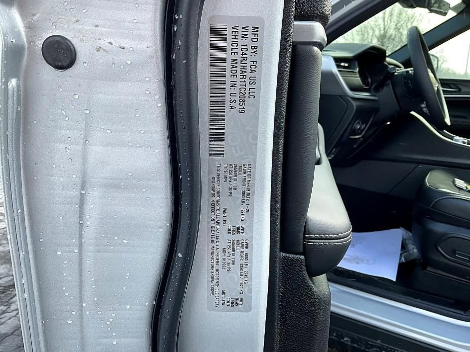 New 2026 Jeep Grand Cherokee Laredo image 35