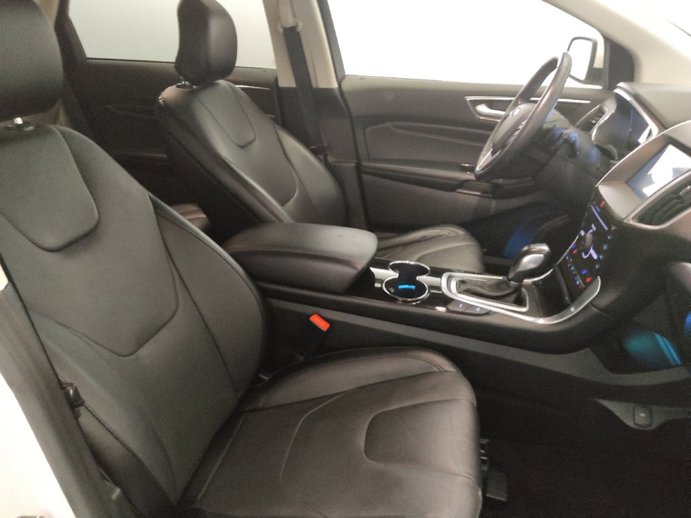 Used 2016 Ford Edge Titanium w/ Equipment Group 302A AWD/4WD image 21