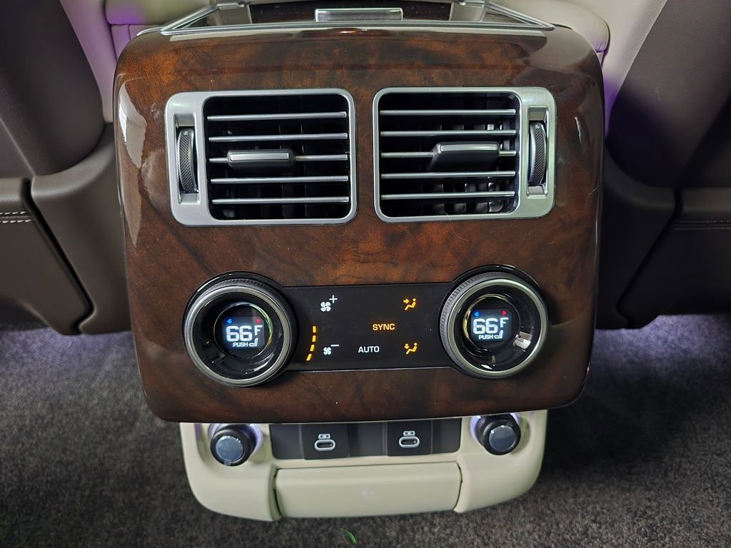 Used 2021 Land Rover Range Rover P525 Westminster Edition LWB AWD/4WD image 22