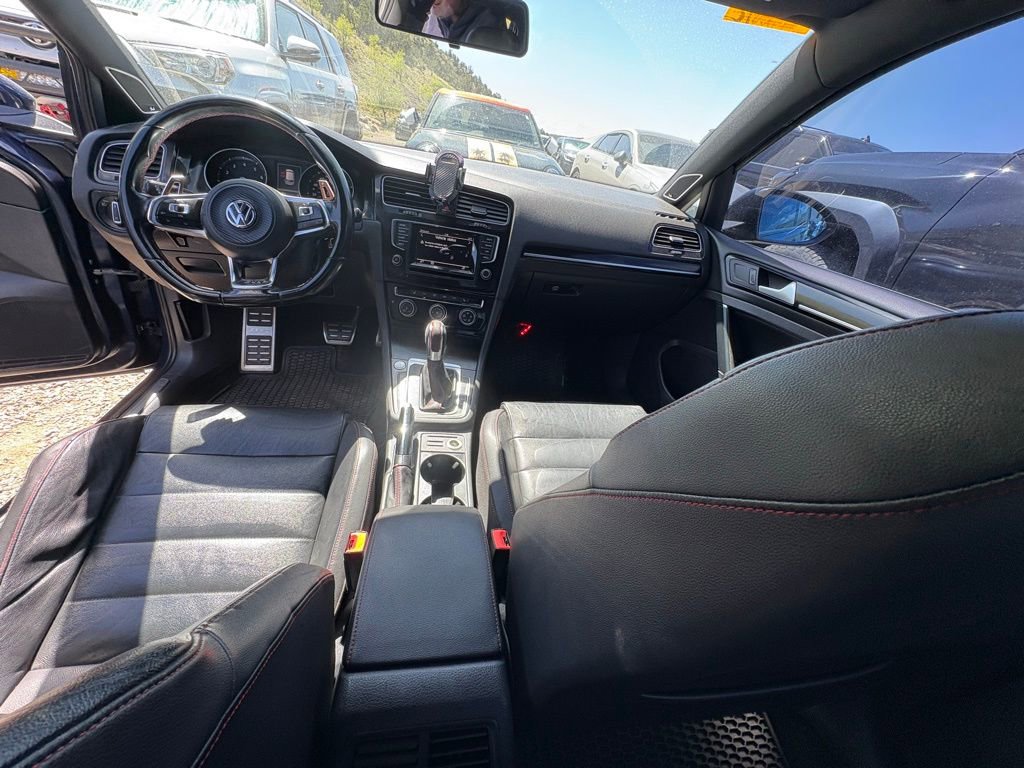 Used 2015 Volkswagen GTI SE FWD image 4