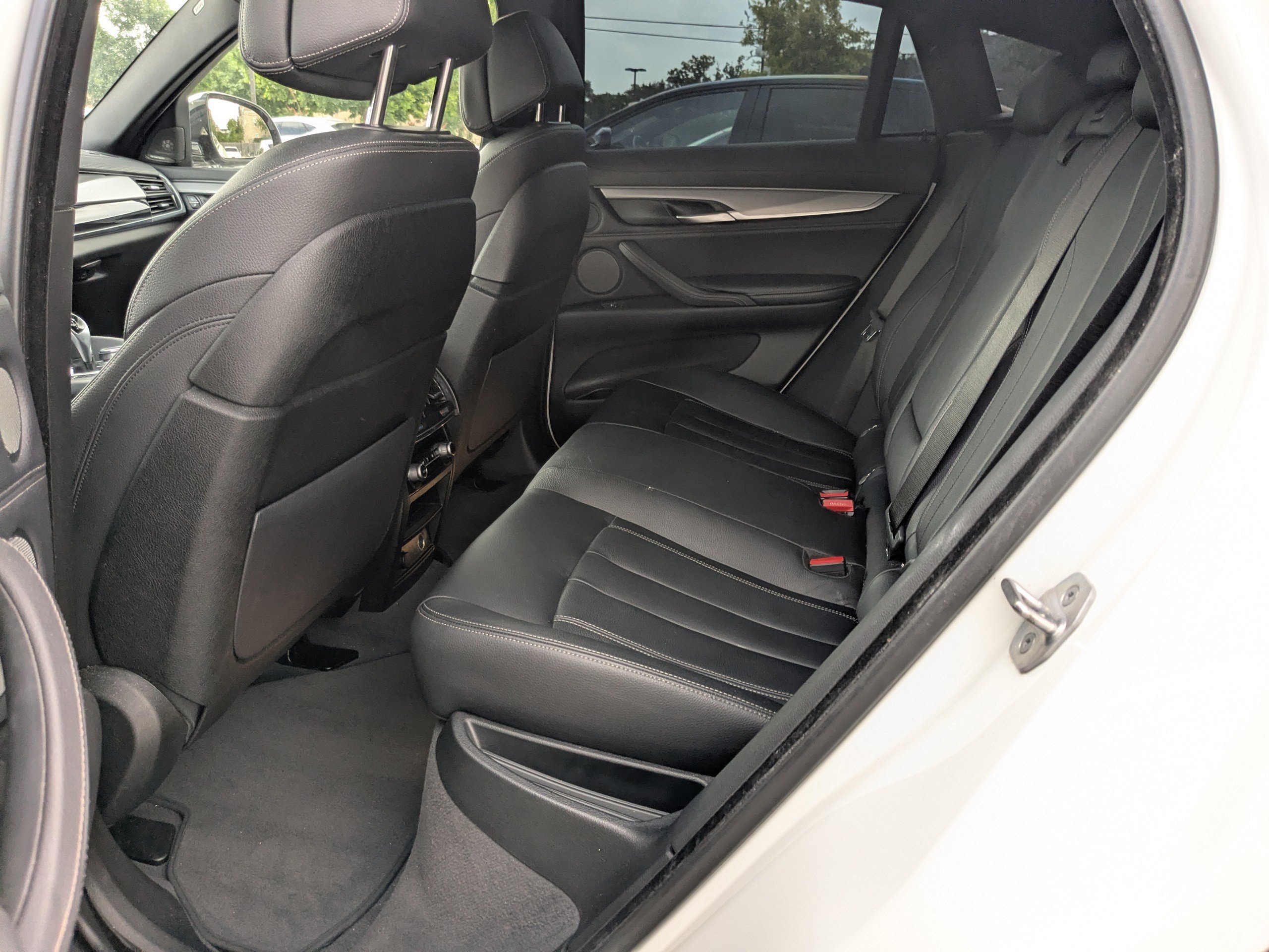 Used 2018 BMW X6 xDrive35i w/ M Sport Package AWD/4WD image 8