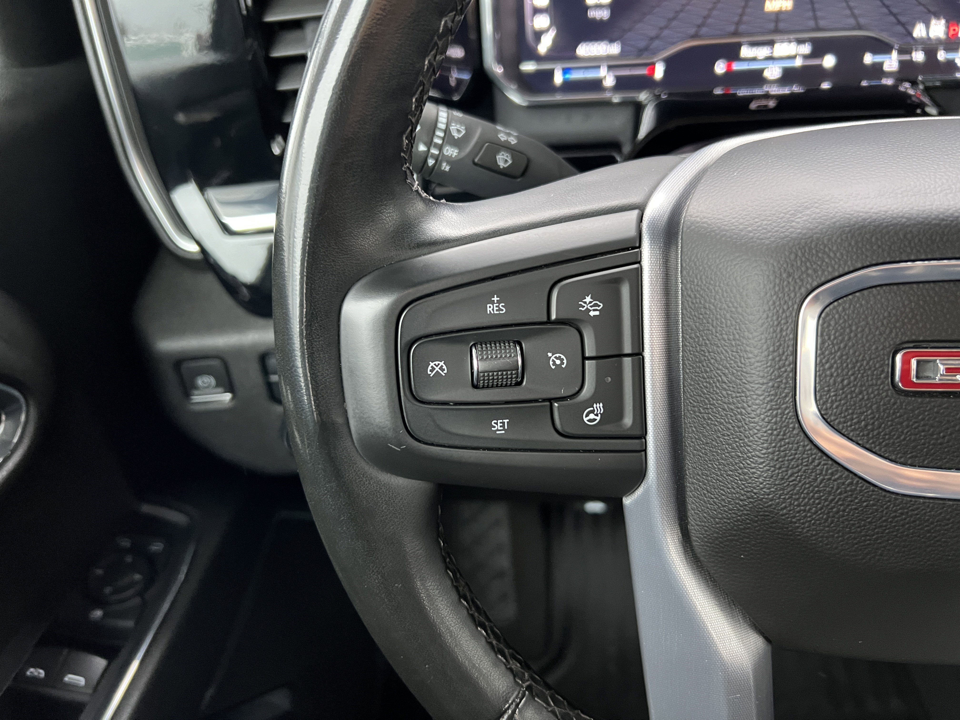 Used 2024 GMC Sierra 1500 SLE AWD/4WD image 24