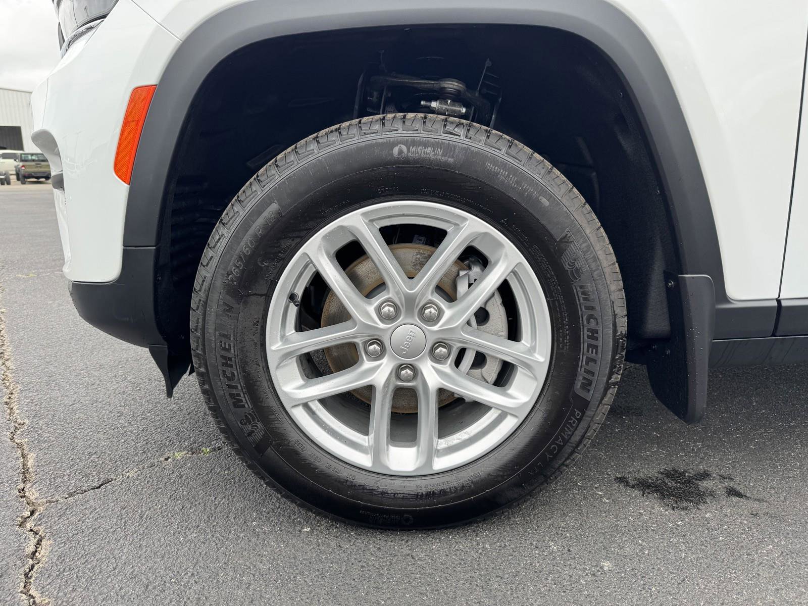 Used 2025 Jeep Grand Cherokee Laredo X w/ Luxury Tech Group I image 42