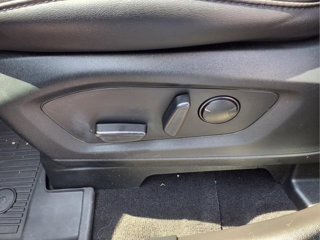 Used 2023 Ford Explorer XLT w/ Equipment Group 202A AWD/4WD image 20