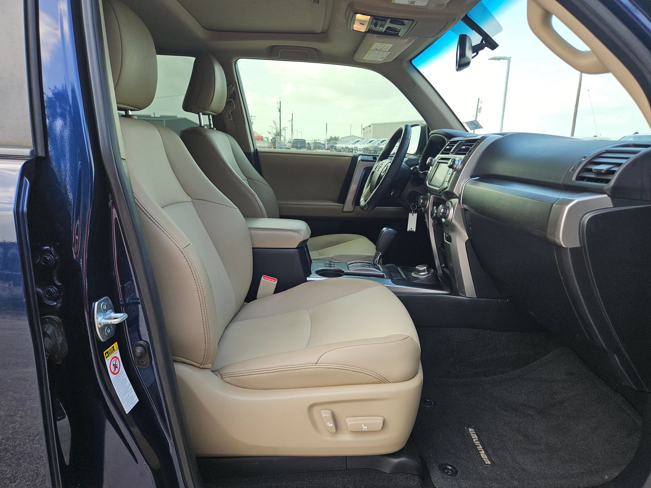 Used 2019 Toyota 4Runner SR5 Premium AWD/4WD image 27