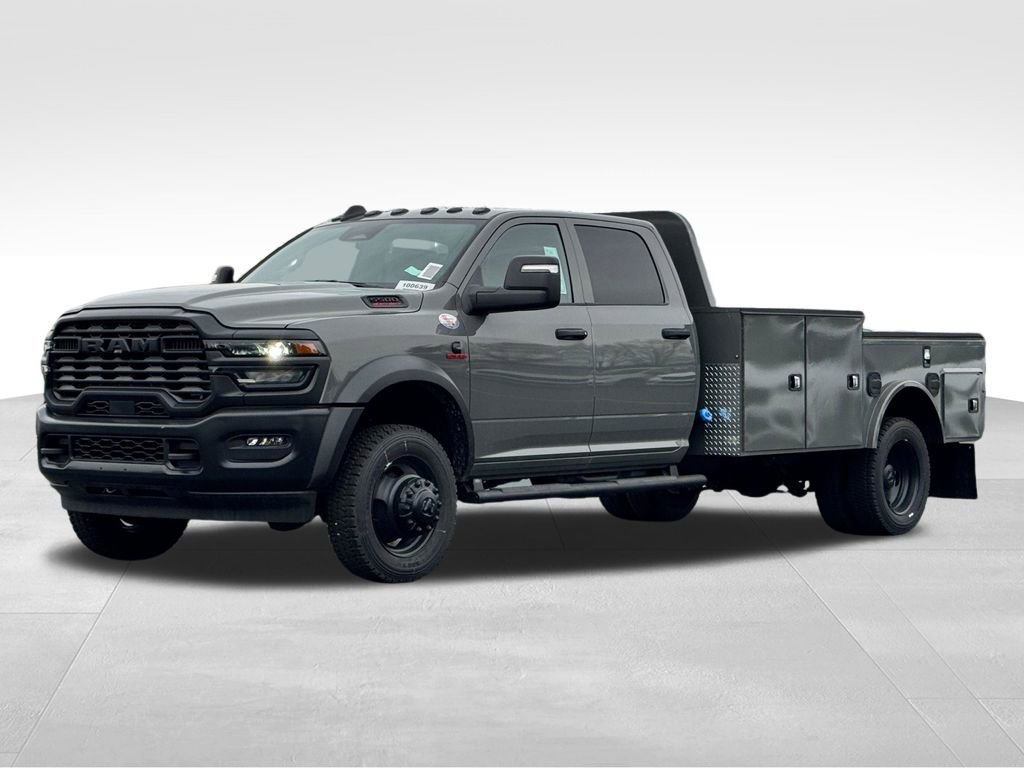 New 2026 RAM 5500 Tradesman AWD/4WD image 3