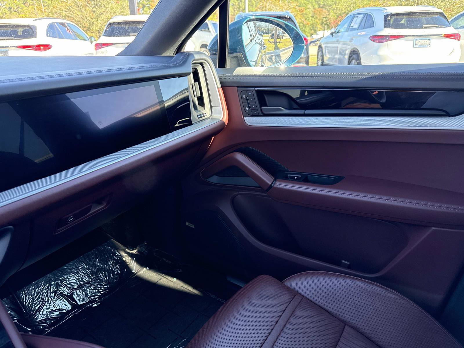 Used 2024 Porsche Cayenne S image 24