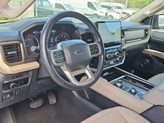Used 2024 Ford Expedition Max Limited image 19