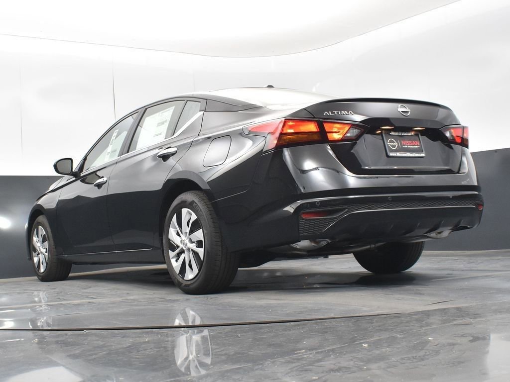 Used 2025 Nissan Altima 2.5 S image 39