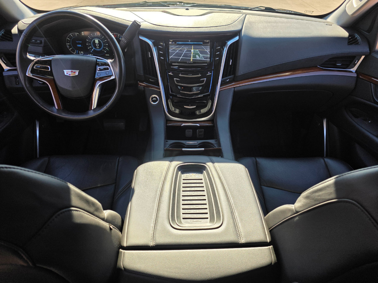 Used 2020 Cadillac Escalade Luxury image 17