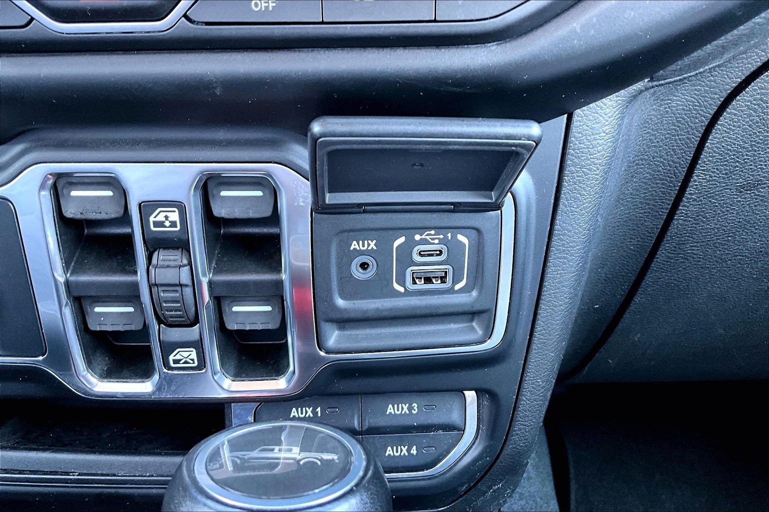Used 2022 Jeep Gladiator Overland AWD/4WD image 27