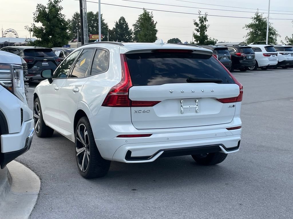 Used 2022 Volvo XC60 B5 R-Design AWD/4WD image 5