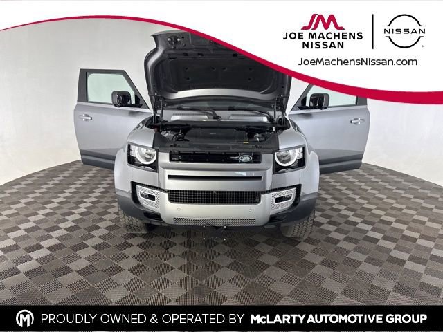 Used 2023 Land Rover Defender 90 S image 11