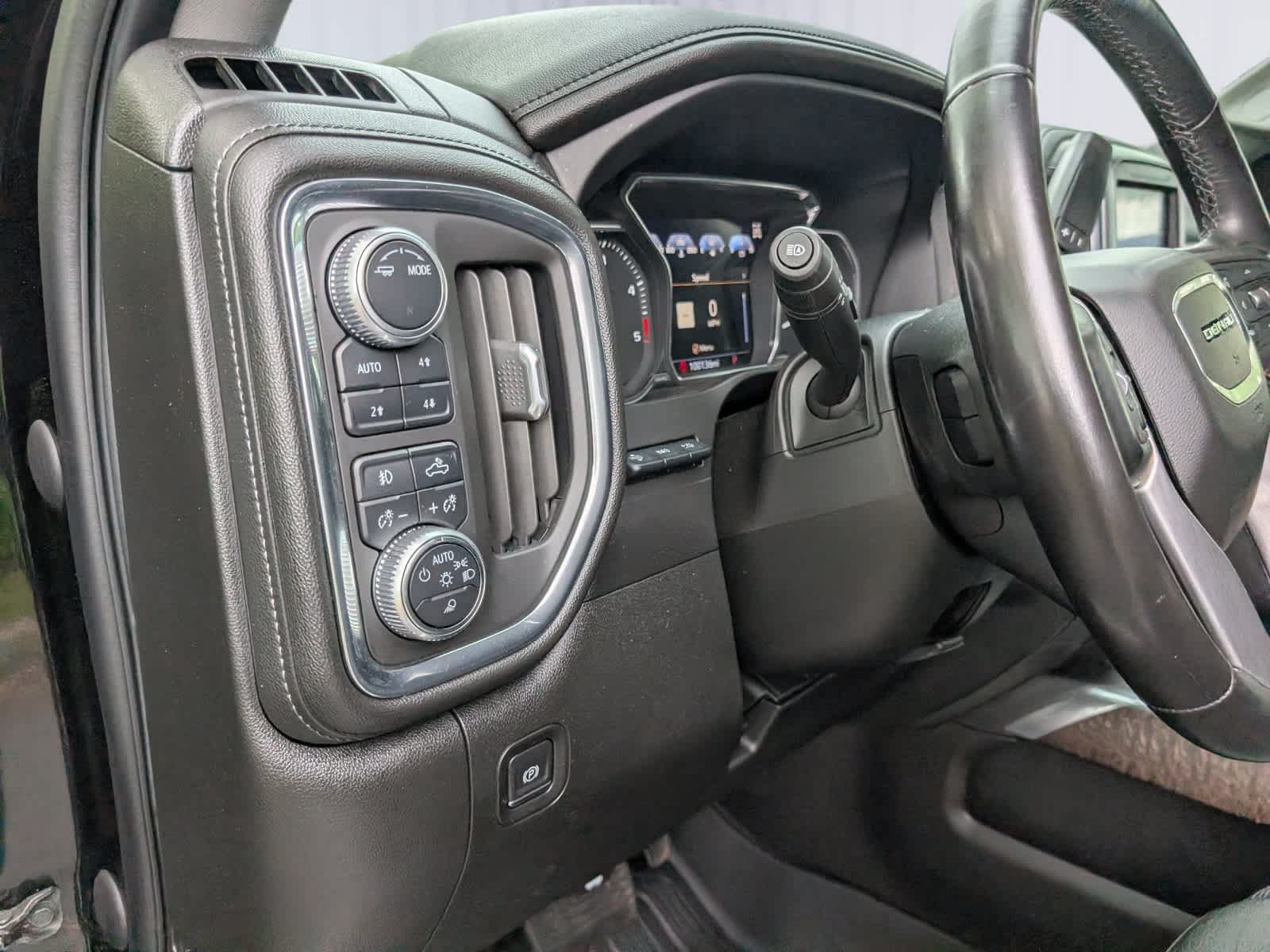 Used 2020 GMC Sierra 3500 Denali w/ Technology Package AWD/4WD image 22