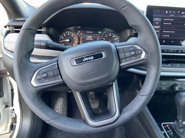 Used 2024 Jeep Compass Latitude image 34