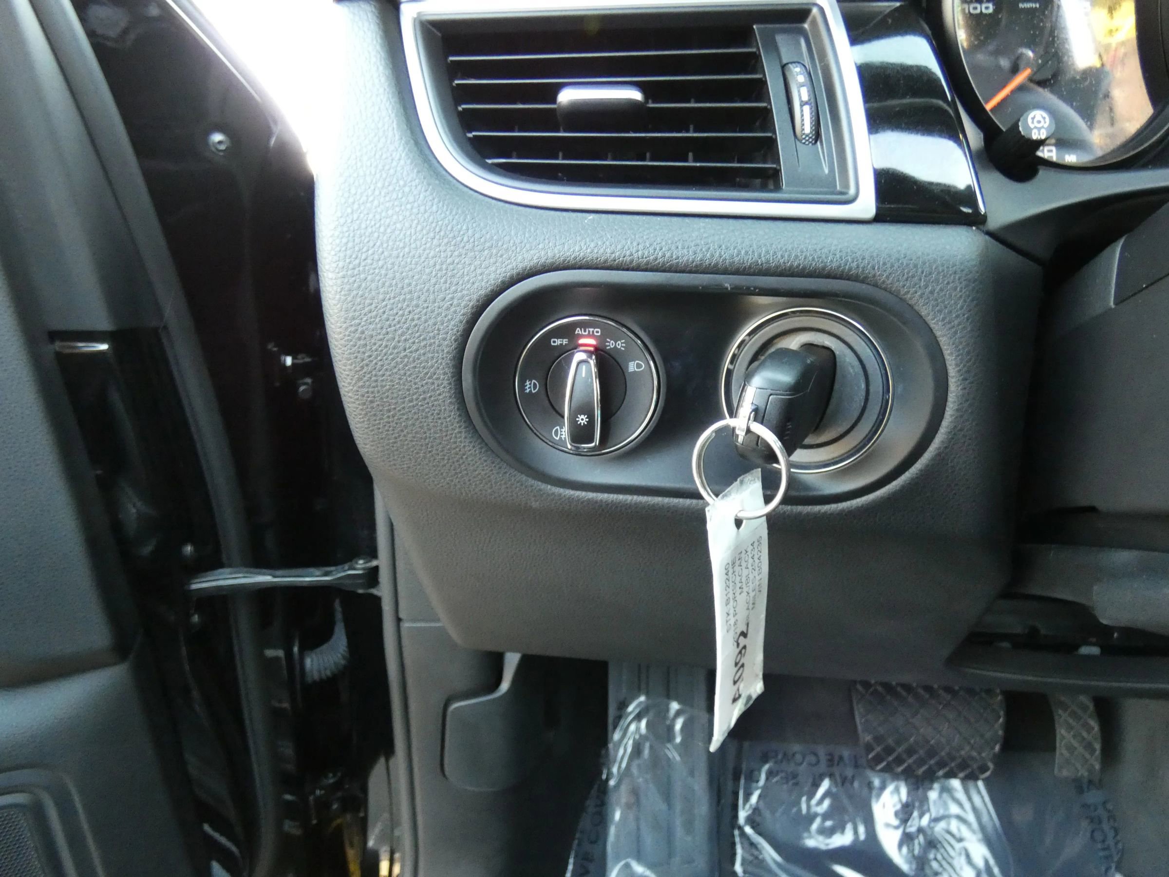 Used 2018 Porsche Macan Sport Edition image 69