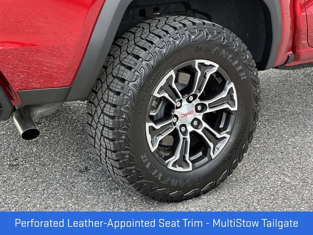Certified 2024 GMC Canyon AT4 w/ AT4 Premium Package AWD/4WD image 31