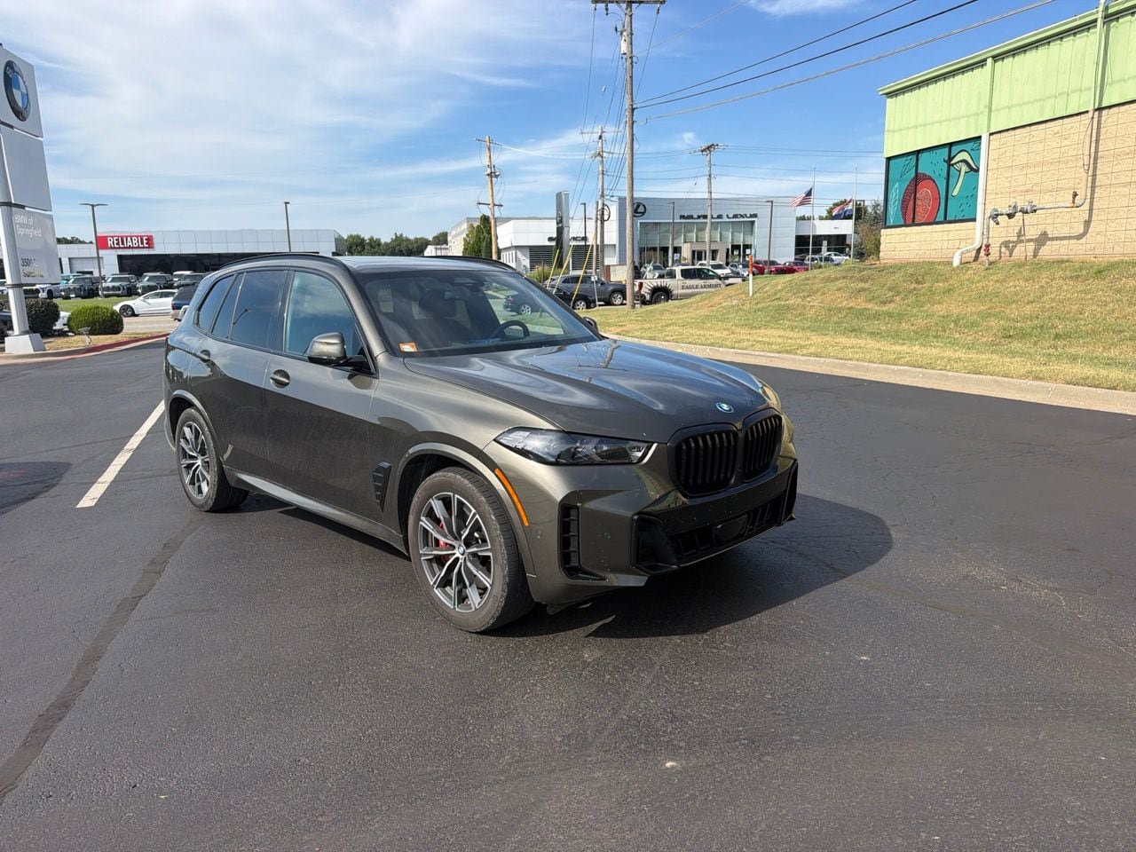 Used 2026 BMW X5 xDrive50e w/ M Sport Package AWD/4WD image 1