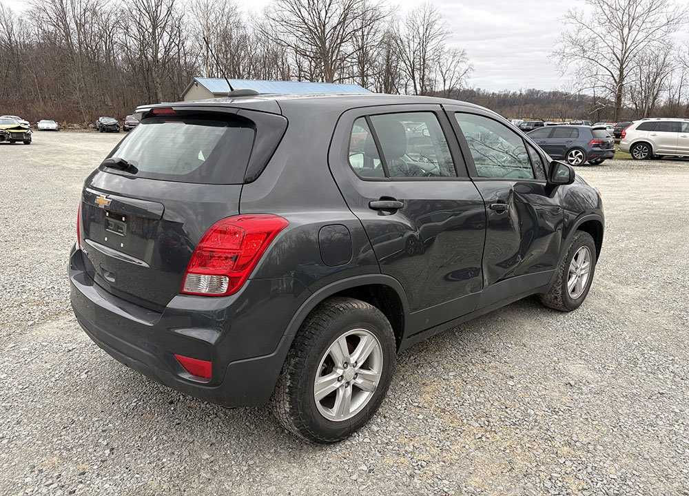 Used 2019 Chevrolet Trax LS AWD/4WD image 3