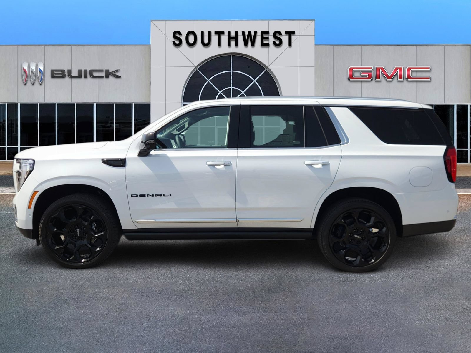 New 2026 GMC Yukon Denali w/ Denali Reserve Package AWD/4WD image 3