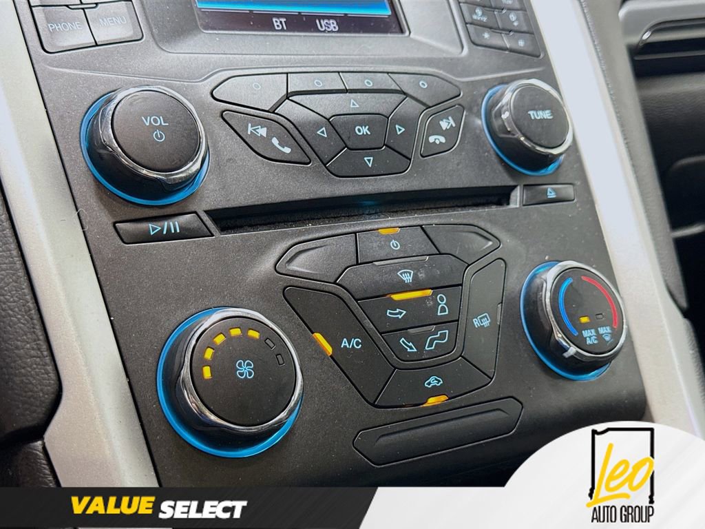 Used 2016 Ford Fusion SE w/ Equipment Group 201A image 15