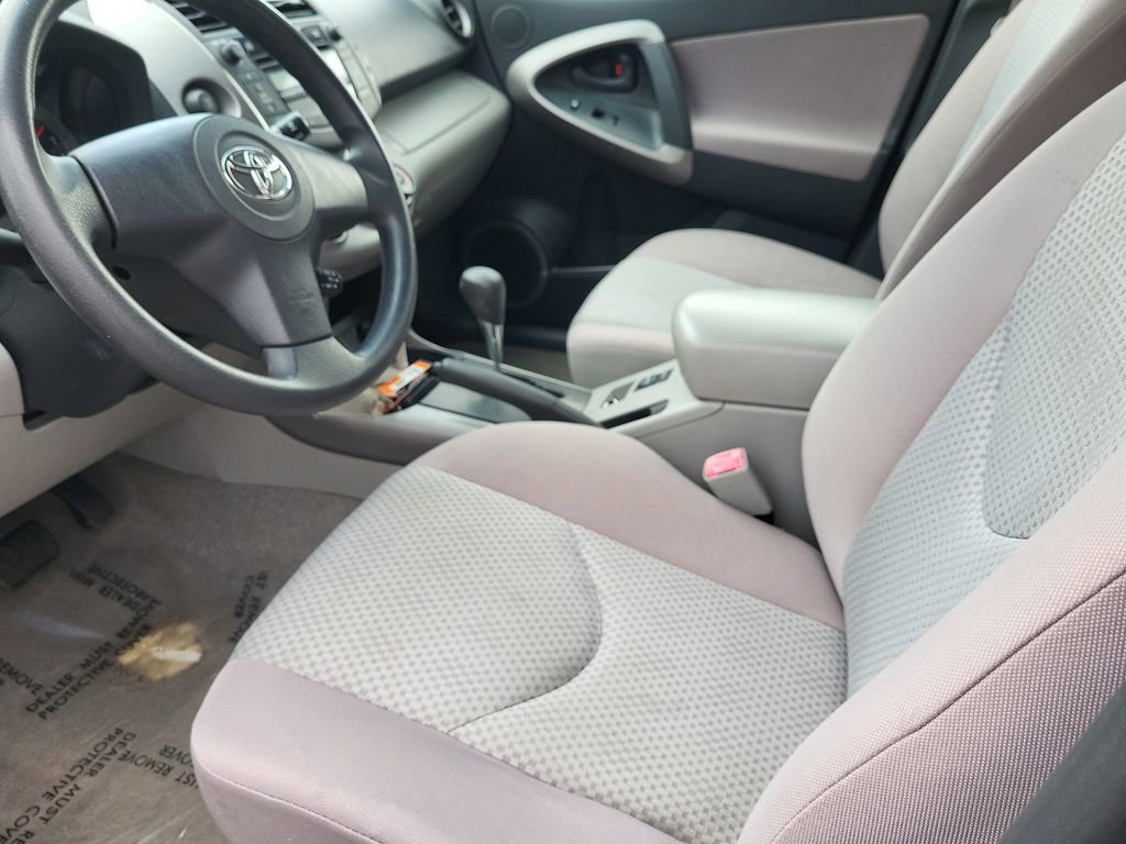 Used 2007 Toyota RAV4 2WD w/ 3rd Row image 11