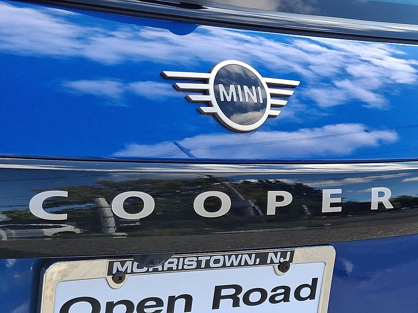 Used 2025 MINI Cooper 2-Door Hardtop FWD image 30