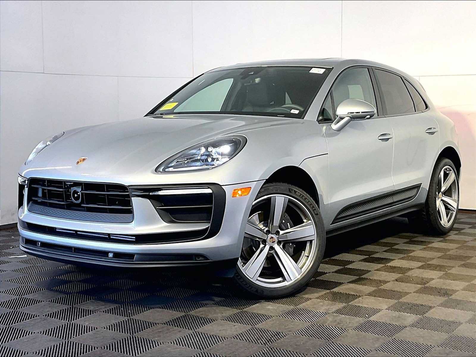 New 2026 Porsche Macan AWD/4WD image 1
