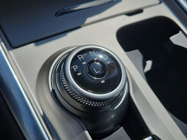 Used 2022 Ford Explorer XLT w/ Equipment Group 202A image 16