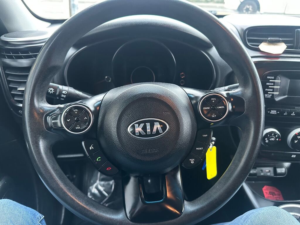 Used 2015 Kia Soul image 16