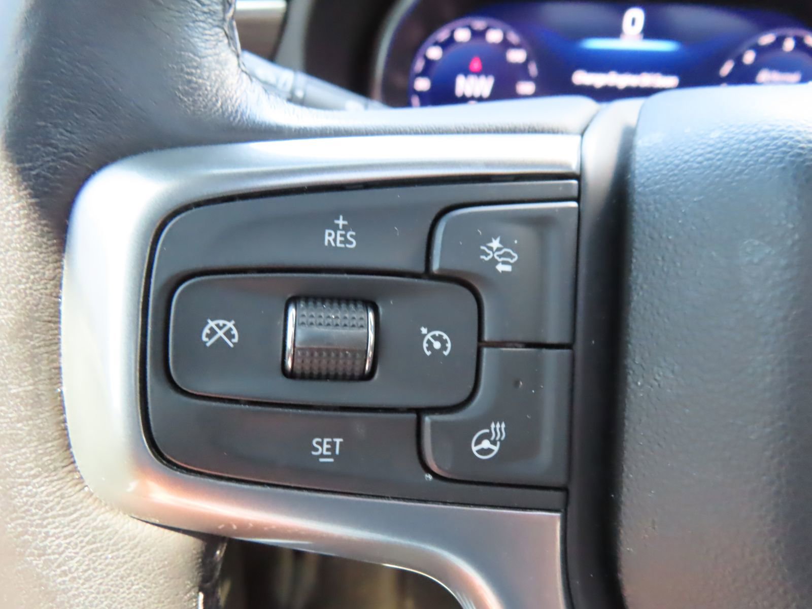 Used 2022 Chevrolet Tahoe LT w/ Luxury Package AWD/4WD image 19