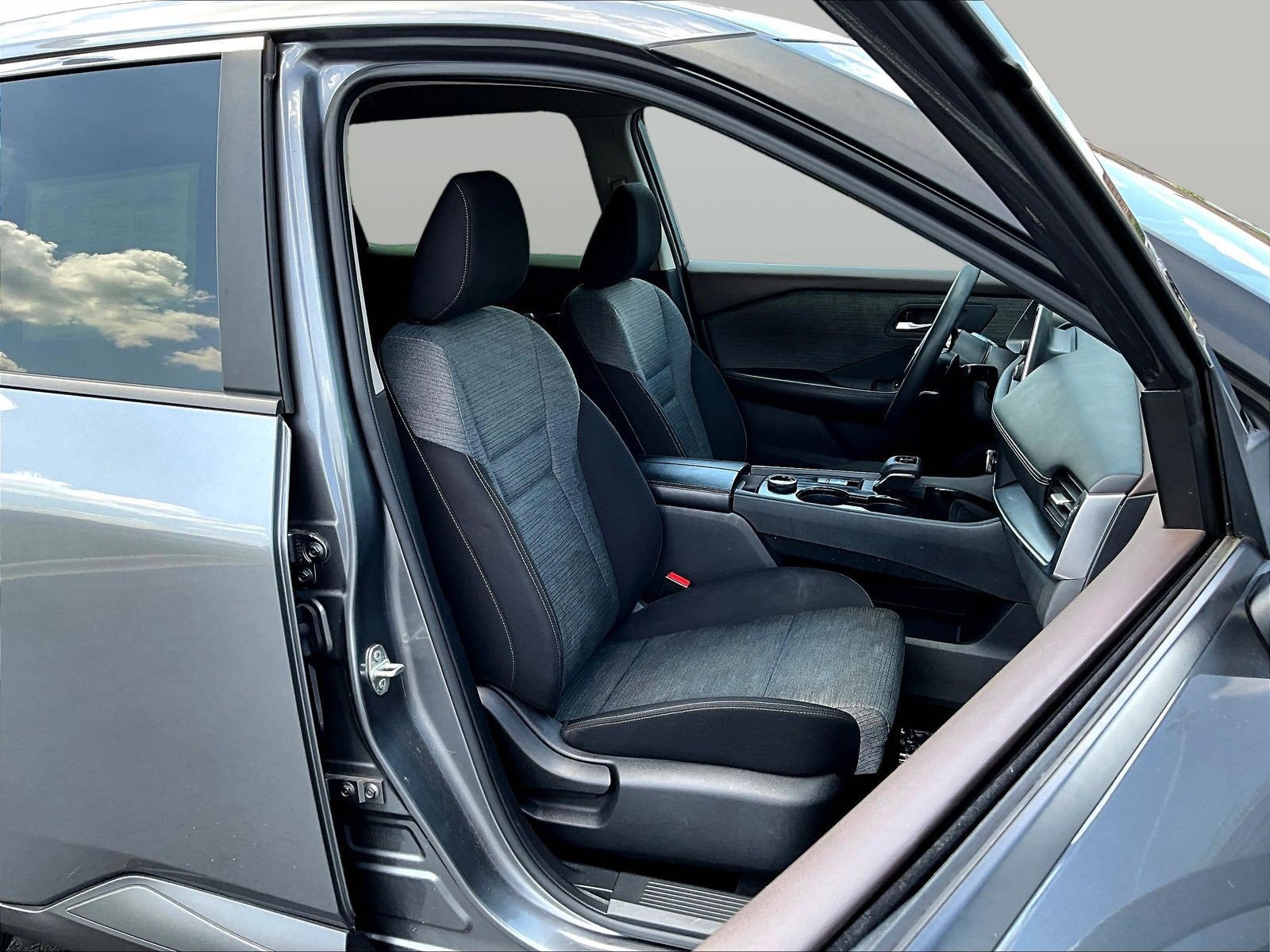 Certified 2023 Nissan Rogue SV AWD/4WD image 31