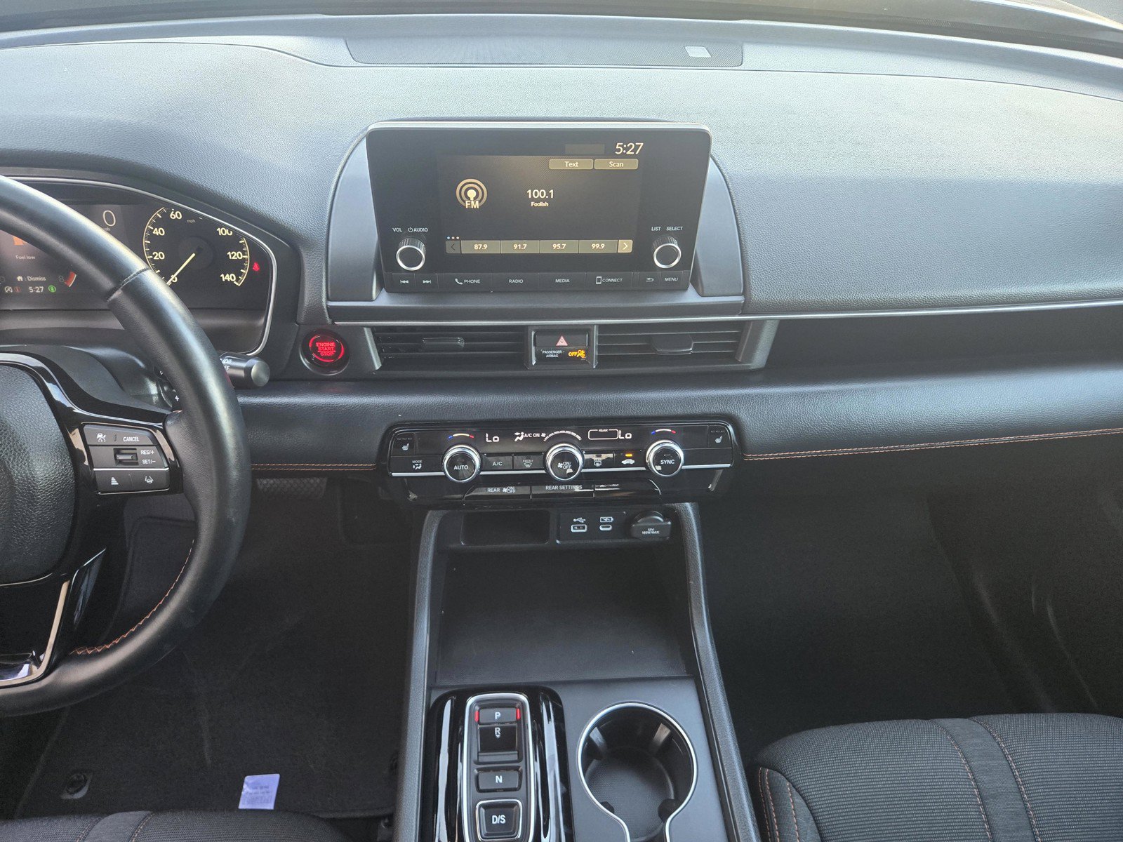 Used 2025 Honda Pilot Sport image 8