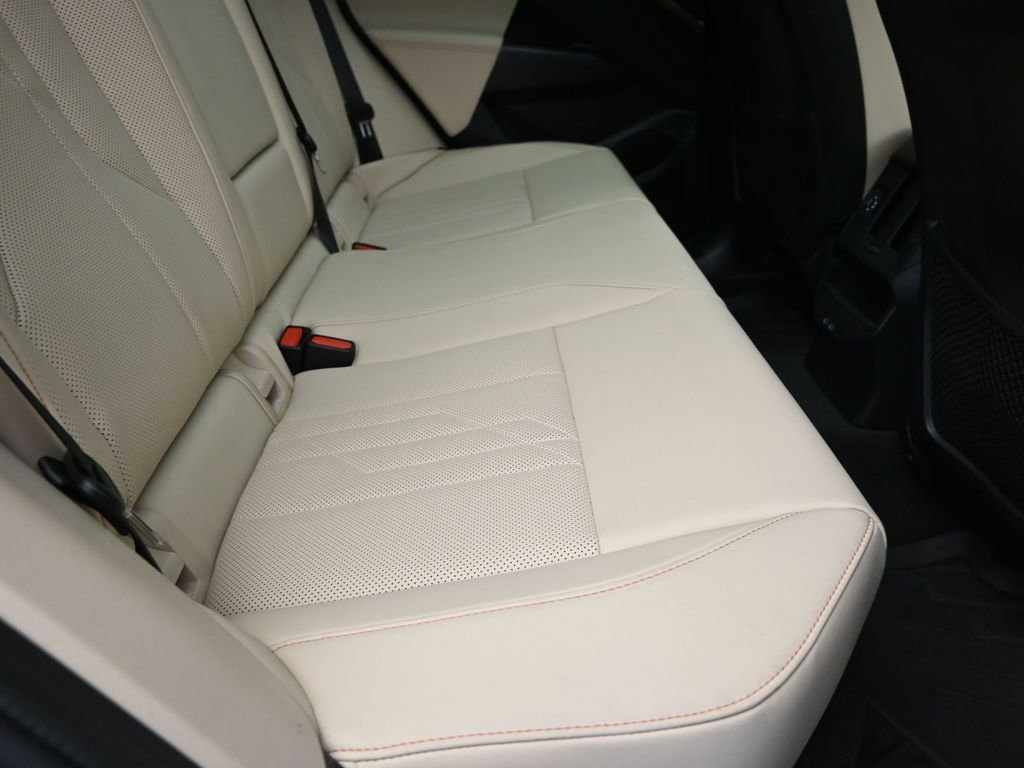 Certified 2025 BMW X3 xDrive30i w/ Convenience Package image 22