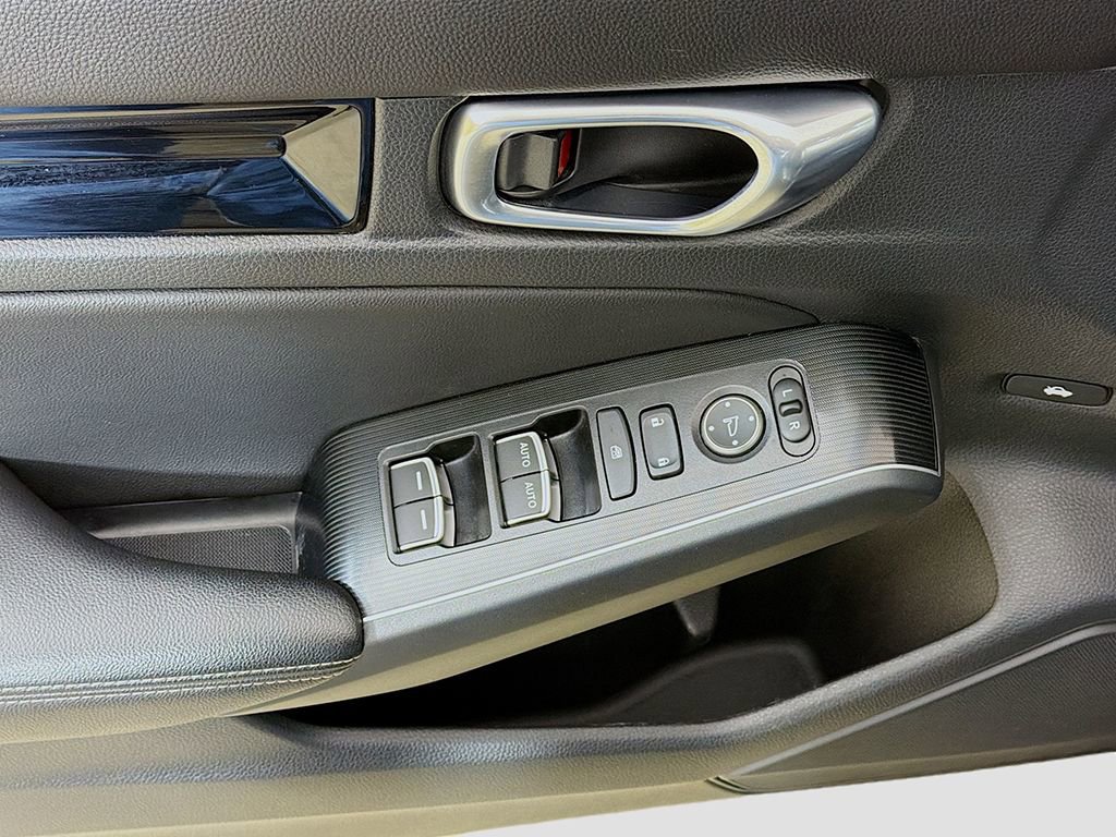 Used 2023 Honda Civic Touring image 29