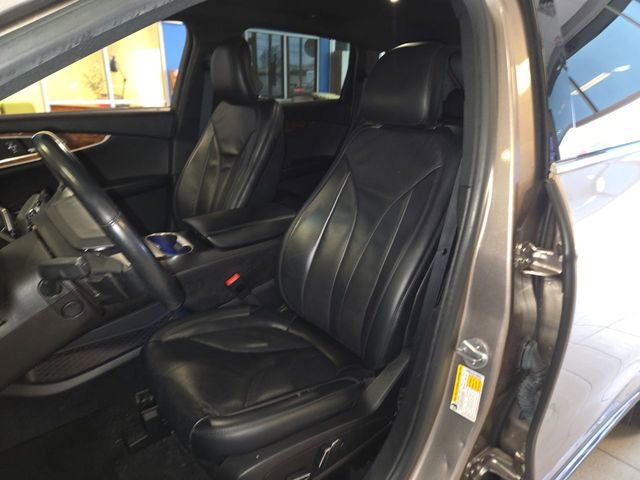 Used 2019 Lincoln Nautilus Select image 11