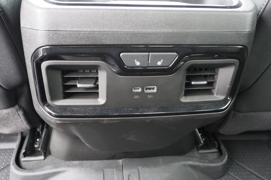 Used 2025 Chevrolet Silverado 2500 ZR2 w/ Technology Package AWD/4WD image 19