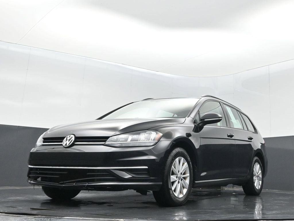 Used 2018 Volkswagen Golf S image 8