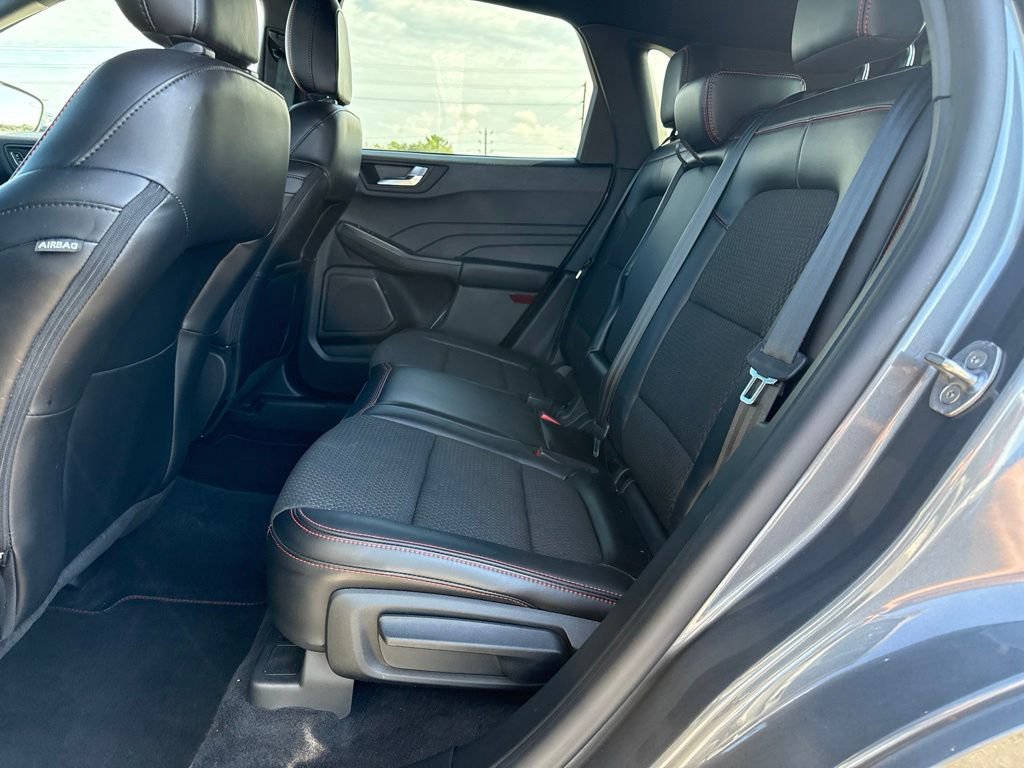 Used 2023 Ford Escape ST-Line w/ Tech Pack #1 FWD image 9