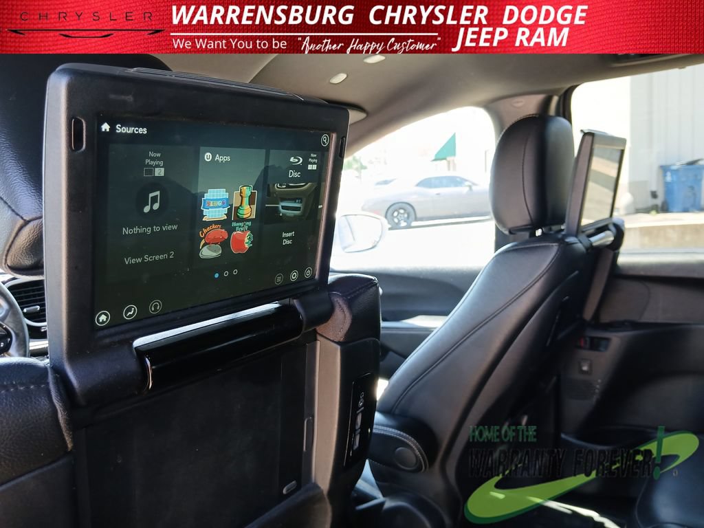 Used 2021 Chrysler Pacifica Touring-L w/ Uconnect Theater Family Group AWD/4WD image 15