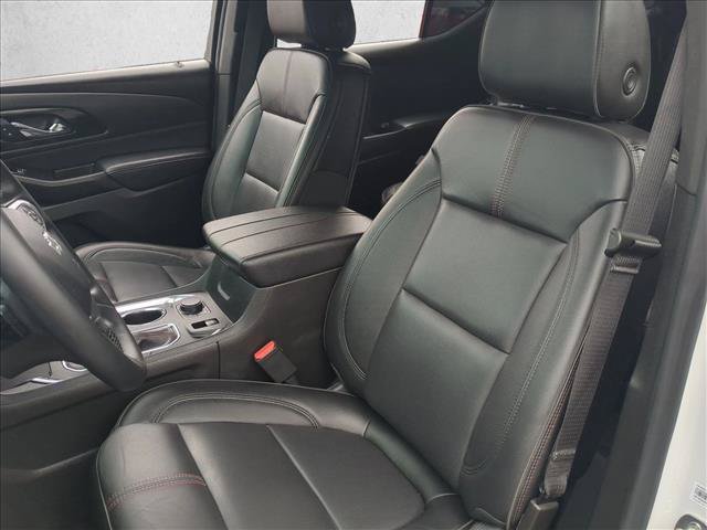 Used 2023 Chevrolet Traverse RS FWD image 16