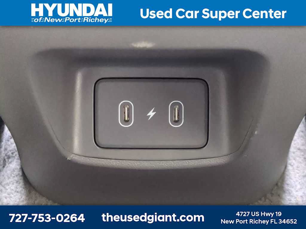Used 2025 Hyundai Elantra SE FWD image 14