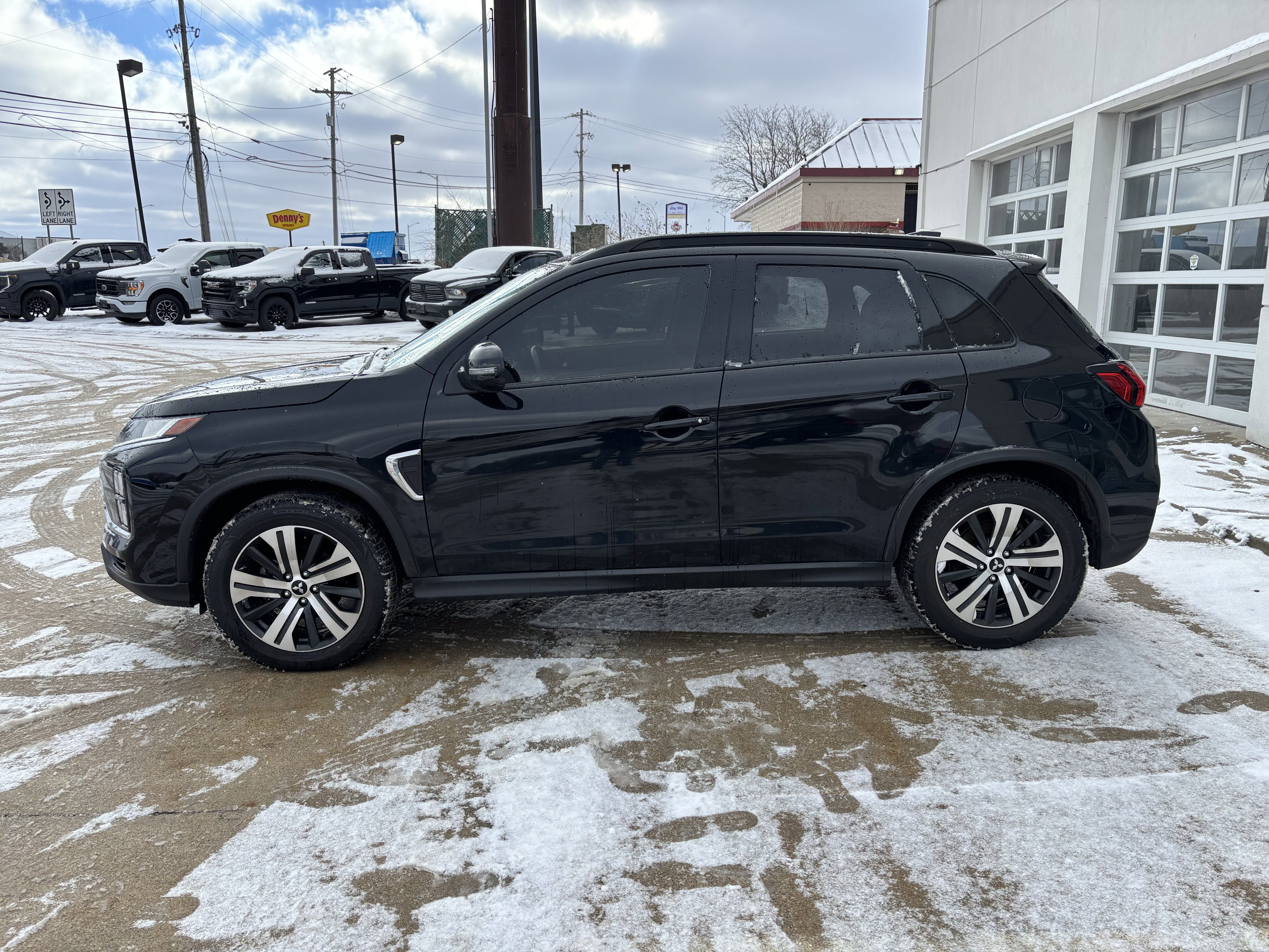Used 2023 Mitsubishi Outlander Sport GT image 4