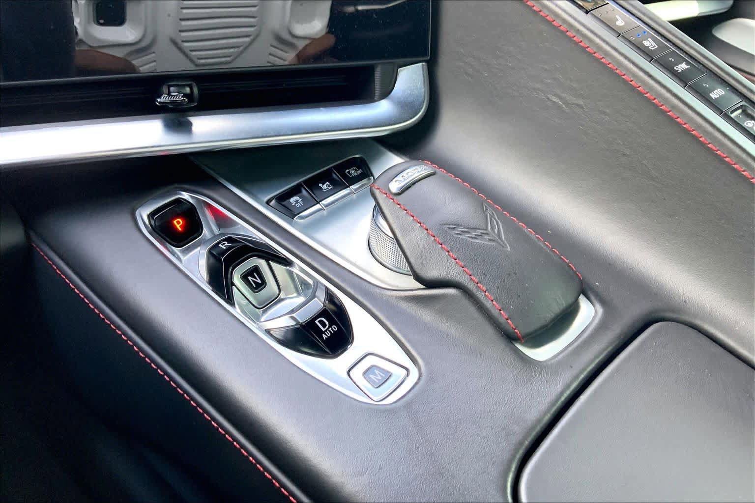 Used 2021 Chevrolet Corvette Stingray Premium Conv w/ Z51 Performance Package RWD image 30
