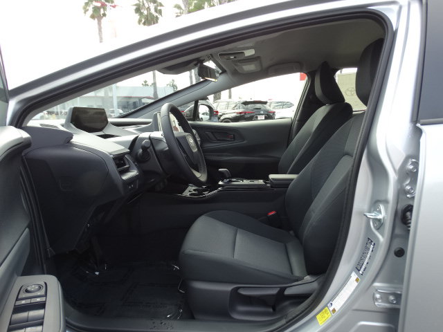New 2026 Toyota Prius LE FWD image 10