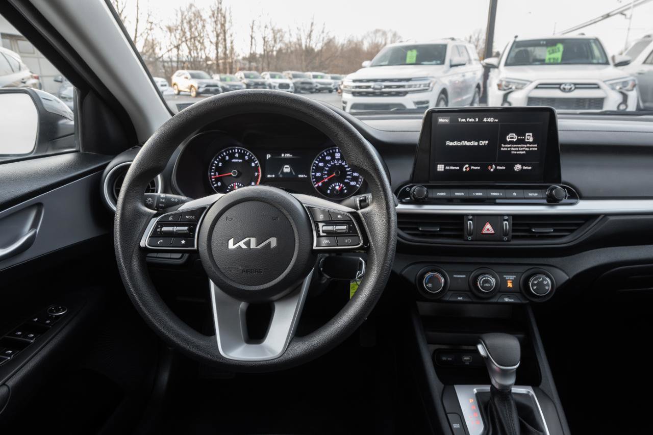 Used 2024 Kia Forte LXS w/ LXS Technology Package image 27