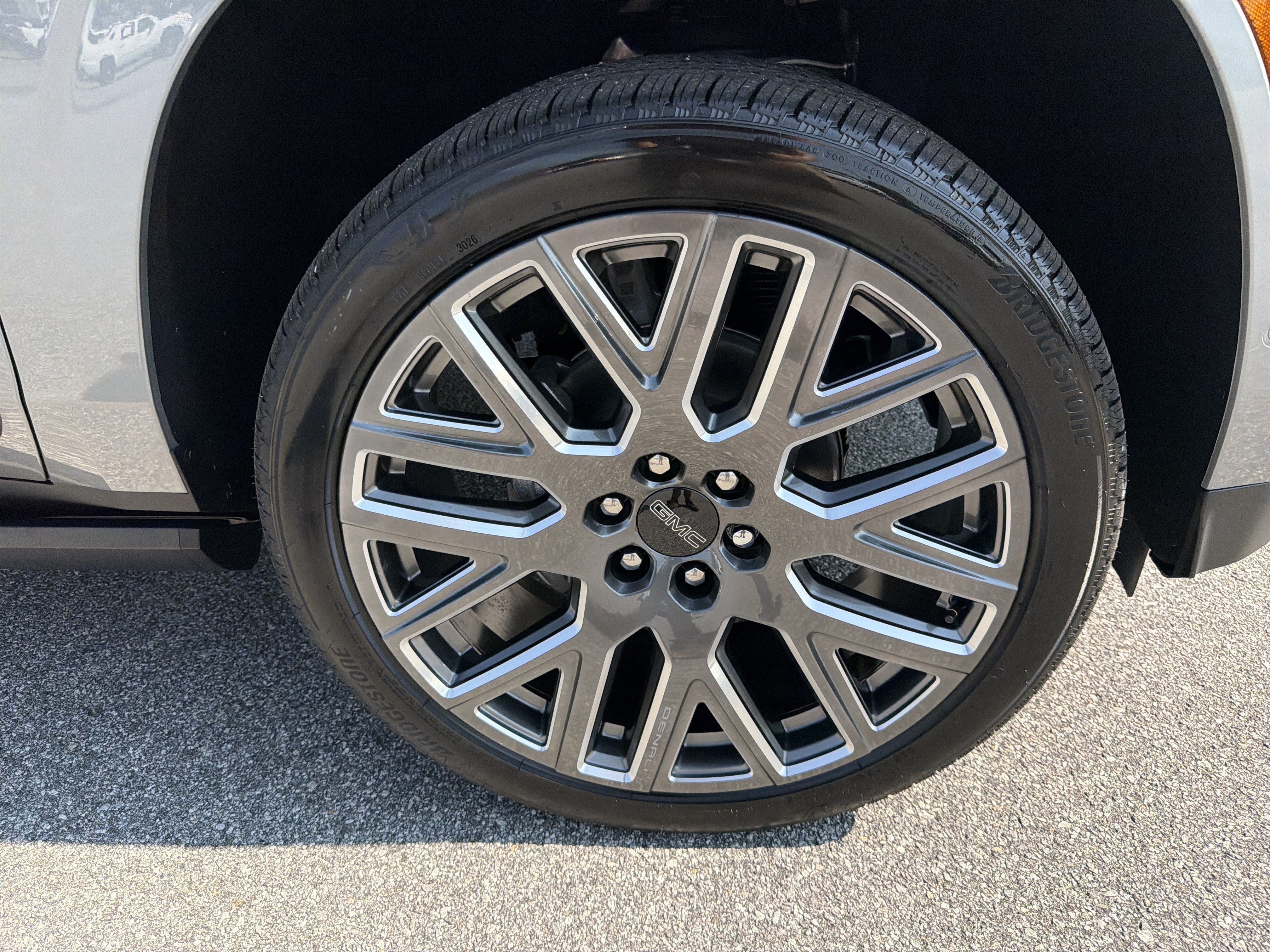New 2026 GMC Yukon XL Denali Ultimate AWD/4WD image 13