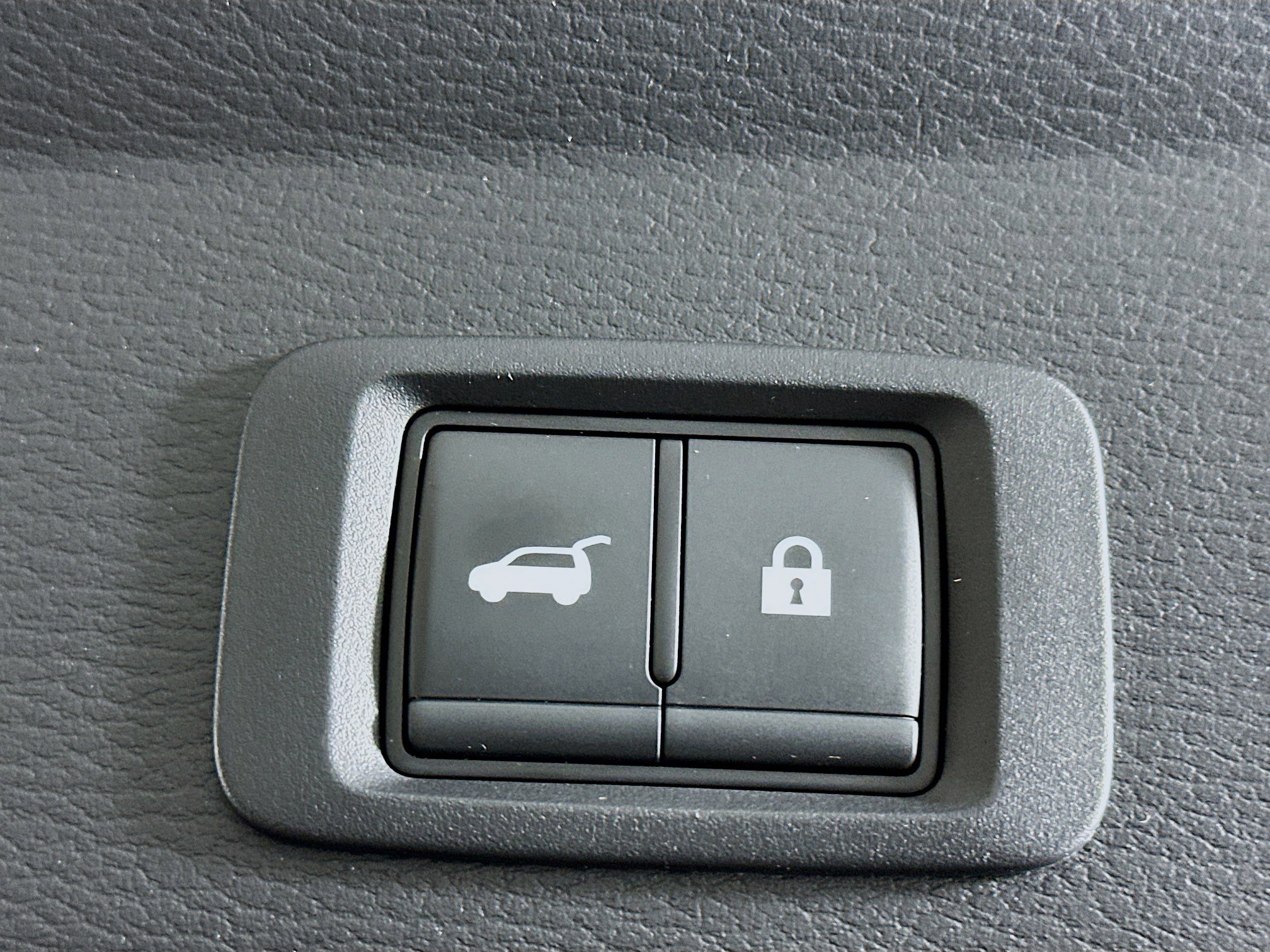 Used 2024 Mitsubishi Outlander SE image 31